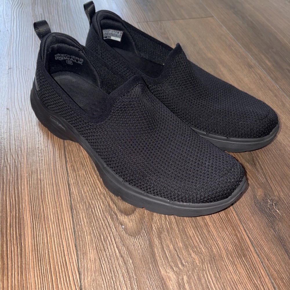 Skechers Shoes Women's Size 8.5 Black Go Walk Hands Free Slip On Walking Comfort - Picture 1 of 12